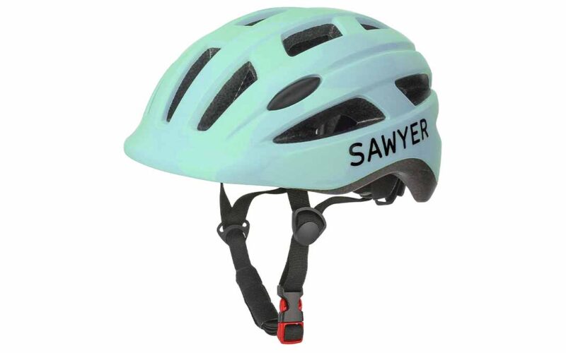casco infantil sawyer